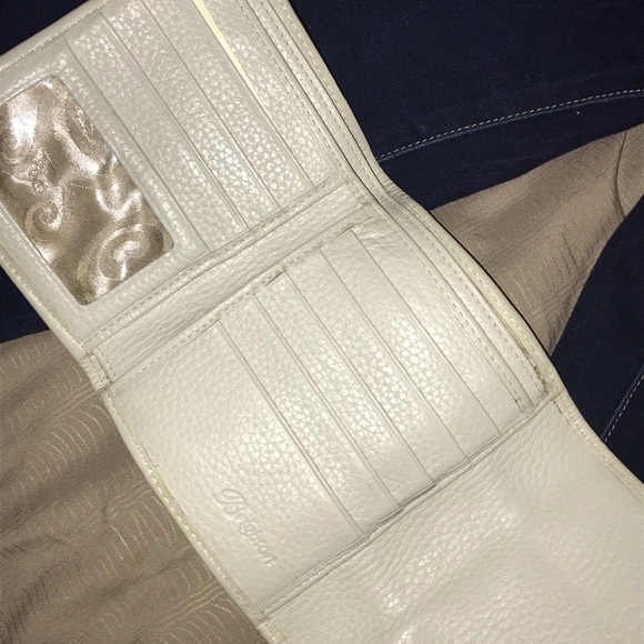 Brighton Handbag - Picture 12 of 15